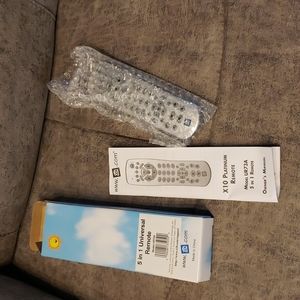 NEW! 5 IN 1 UNIVERSAL REMOTE